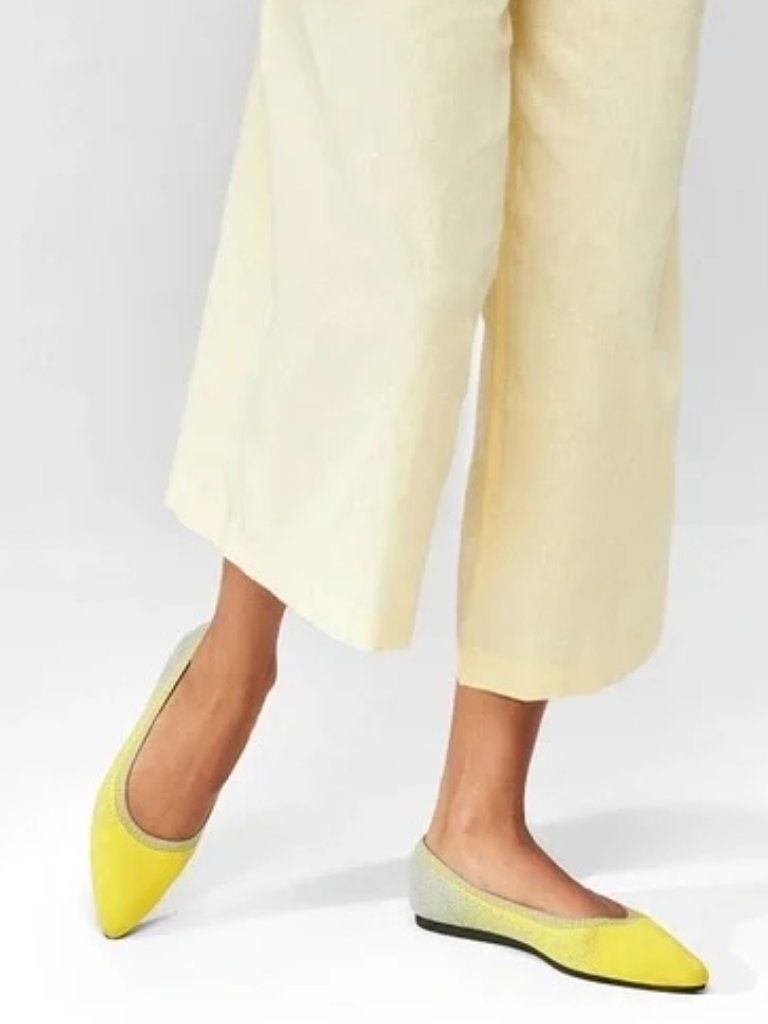 Vivaia Aria Primrose Yellow Pointed Toe Slip On Women's Flats Size 9.5